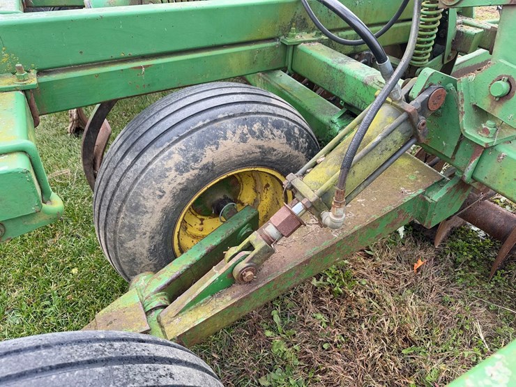 17-shank-john-deere-disc-chisel-image-9