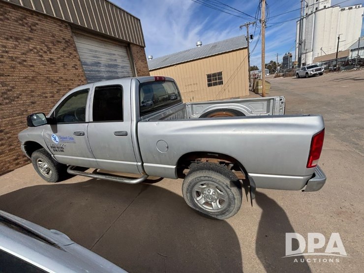 2004-dodge-2500-image-10