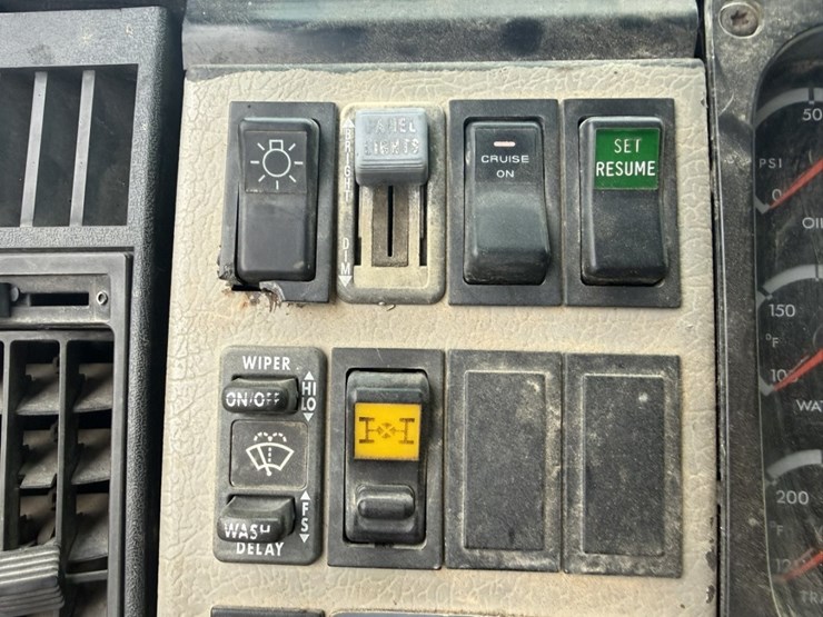 2002-caterpillar-3126-image-89