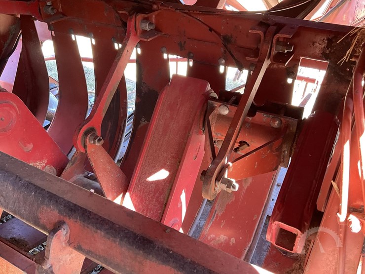 1980-hesston-4900-image-29