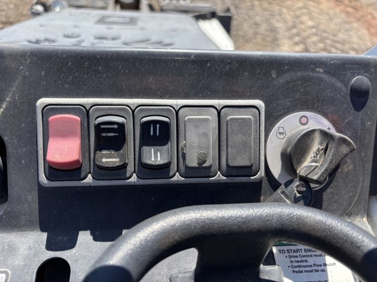 2022-bobcat-mt100-image-23