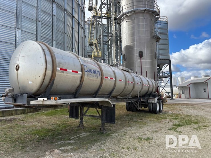 1974-heil-trailer-image-1