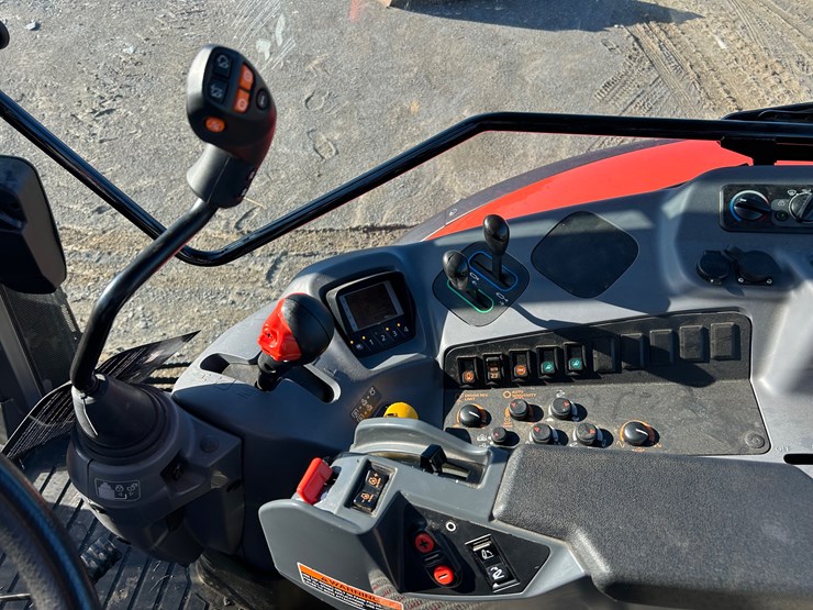 kubota-m6-111-image-17