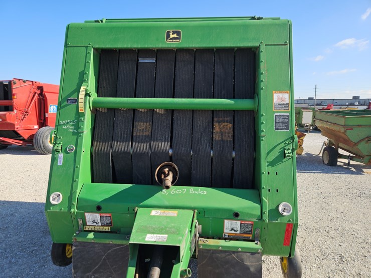 2001-john-deere-567-image-3