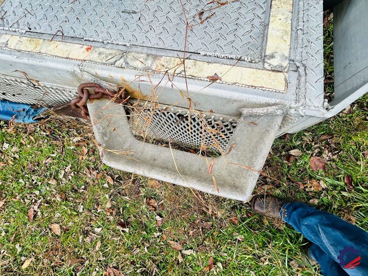 aluminum-7ft-flatbed-truck-body-image-15