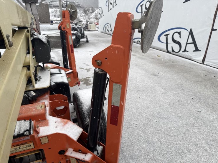 2018-jlg-t350-image-23
