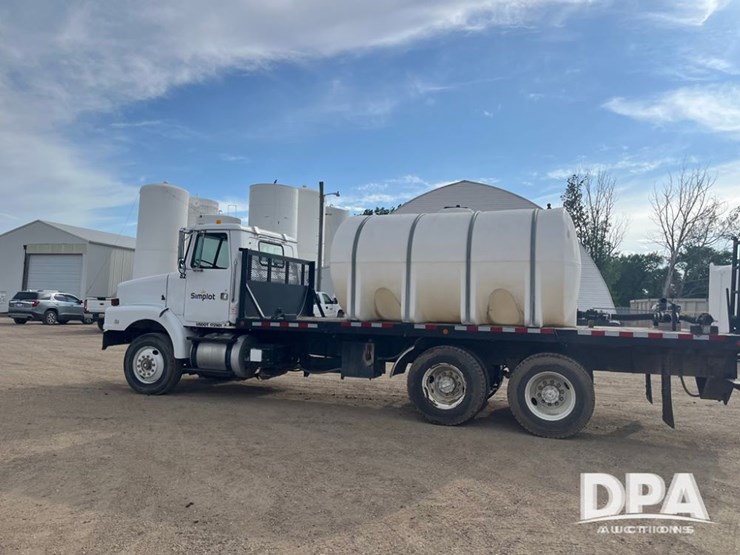 1993-white-gmc-liquid-truck-(dr8592-unit-129952)-image-17