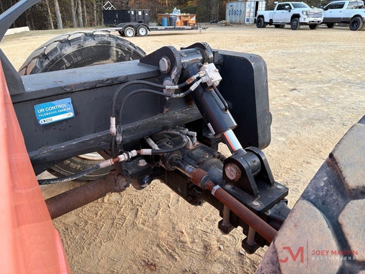 2015-jlg-g6-42a-image-22