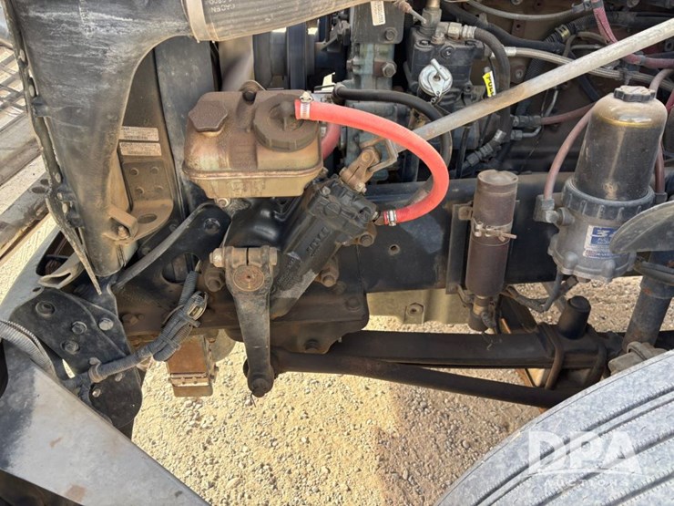 2006-freightliner-day-cab-truck-(gp12099,-unit-802)-image-59