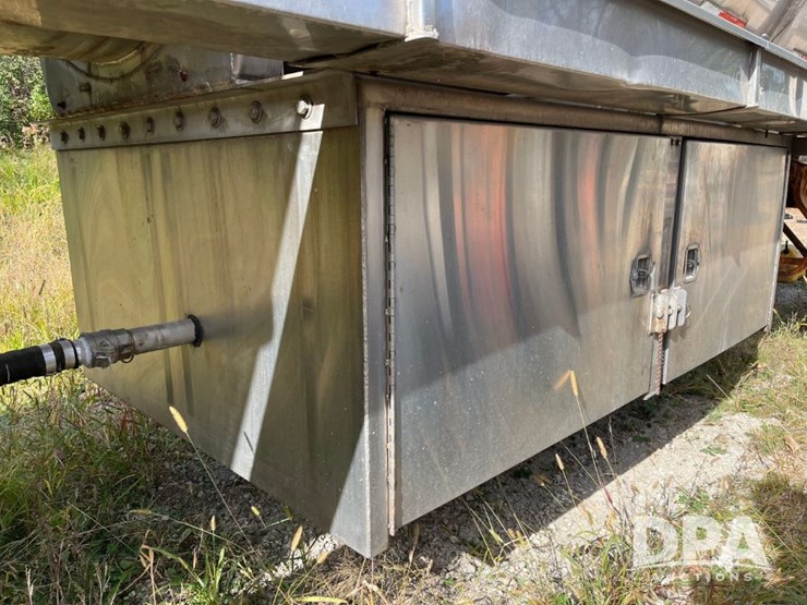 1982-heil-trailer-image-27