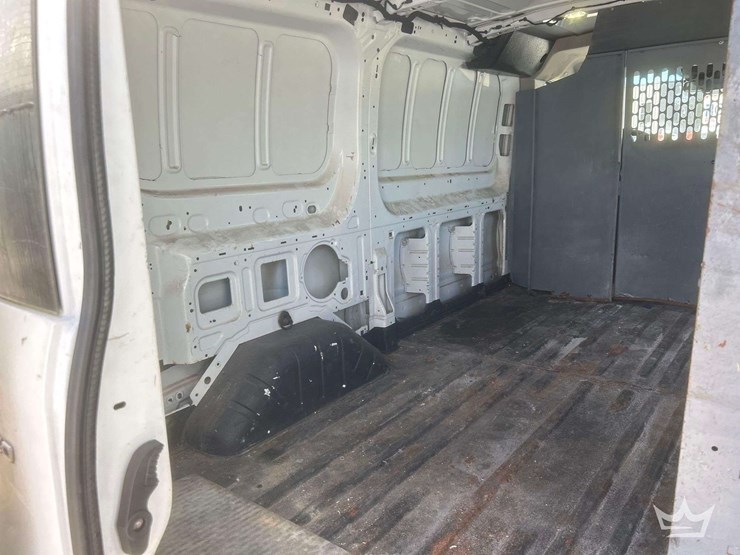 2017-ford-transit-image-31