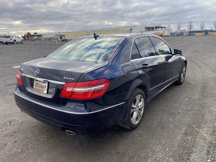 2011-mercedes-benz-e350-awd-sedan-image-5