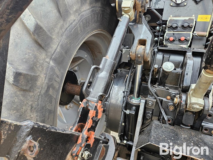 2007-agco-dt220a-image-13