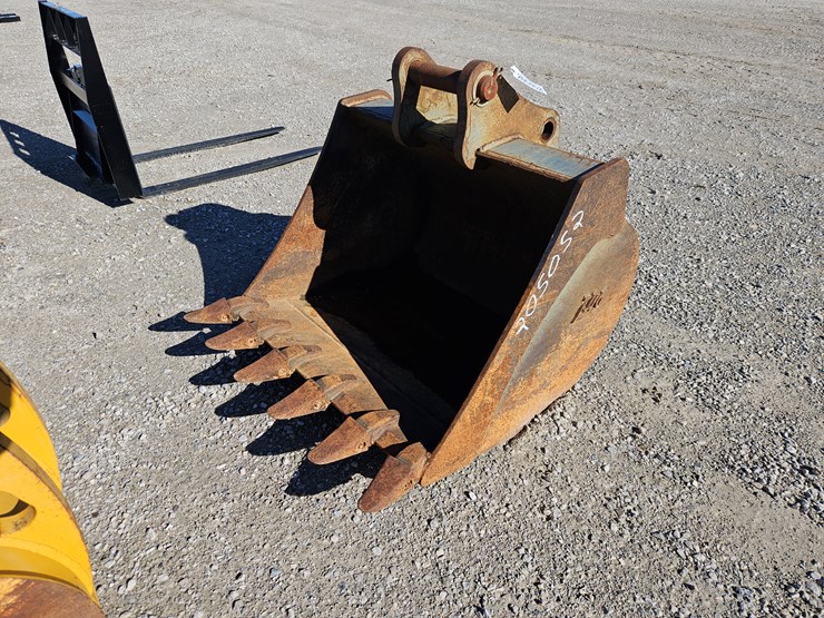 #205052-•-used-backhoe-bucket-image-1