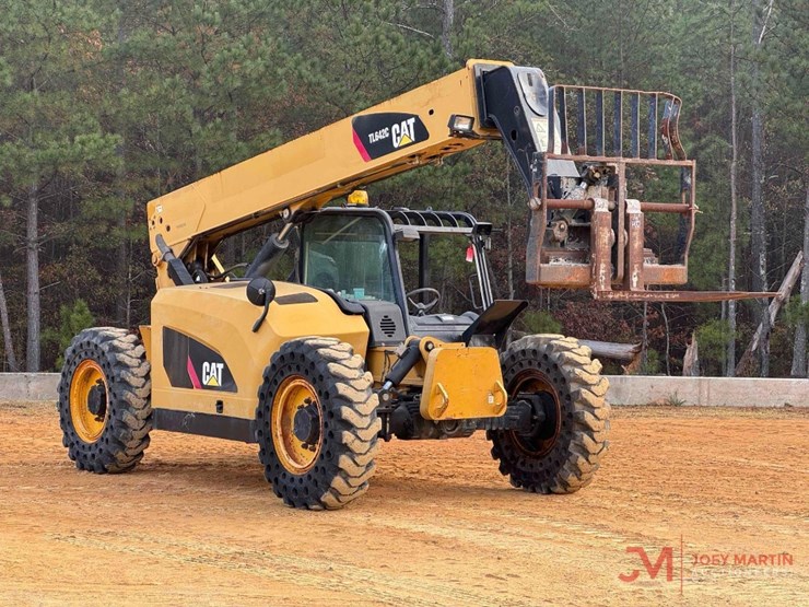 2012-caterpillar-tl642c-image-1