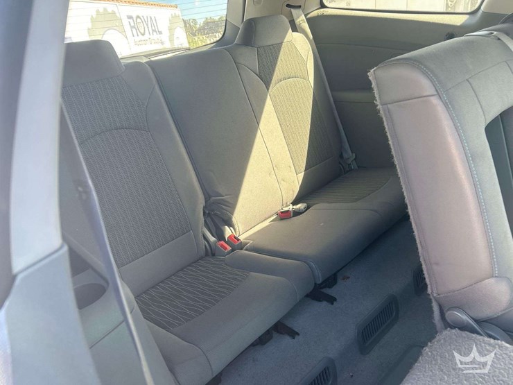 2016-chevrolet-traverse-image-27