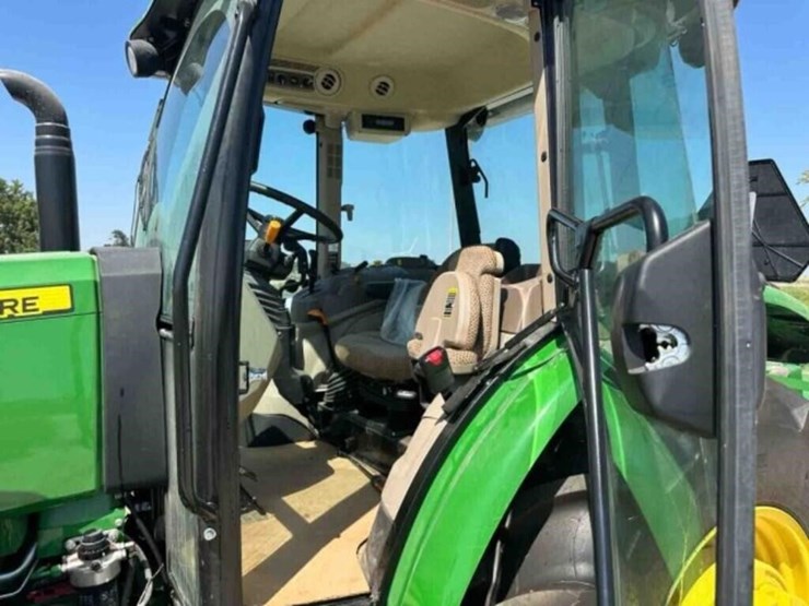 2023-john-deere-5090e-image-8