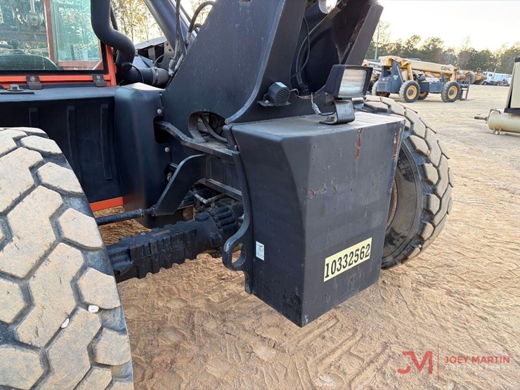 2015-jlg-g6-42a-image-16