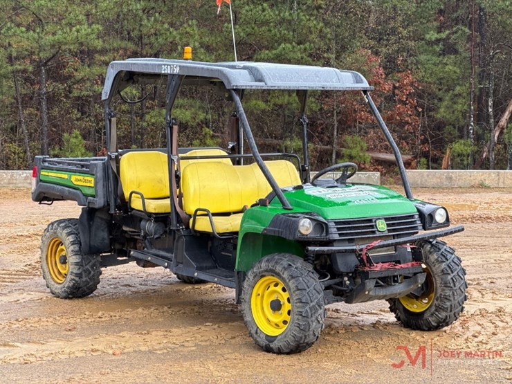 john-deere-gator-image-1
