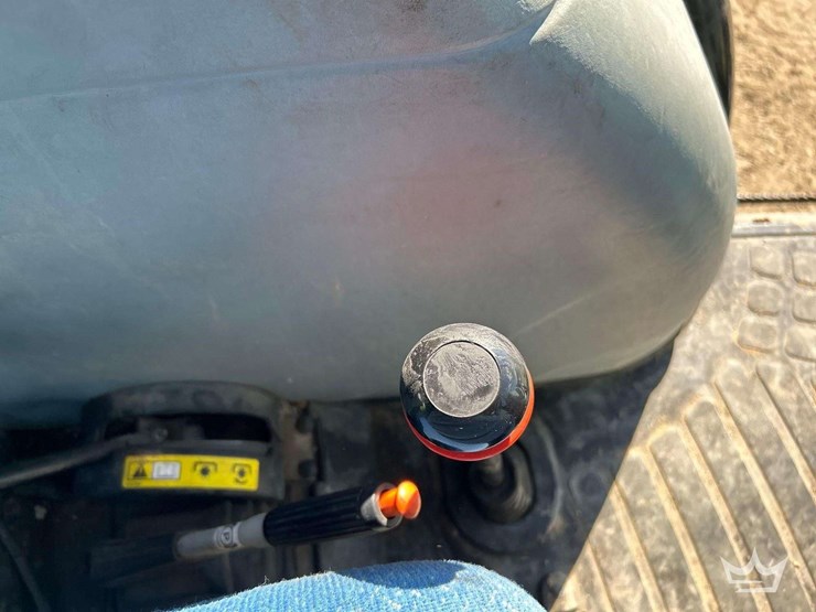 2010-new-holland-td5050-image-18