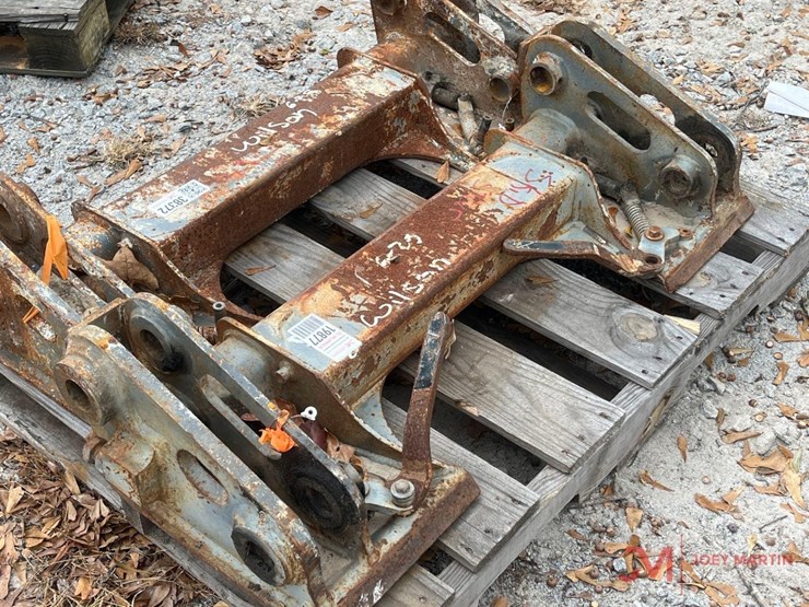 skid-steer-quick-attach-plate-image-3