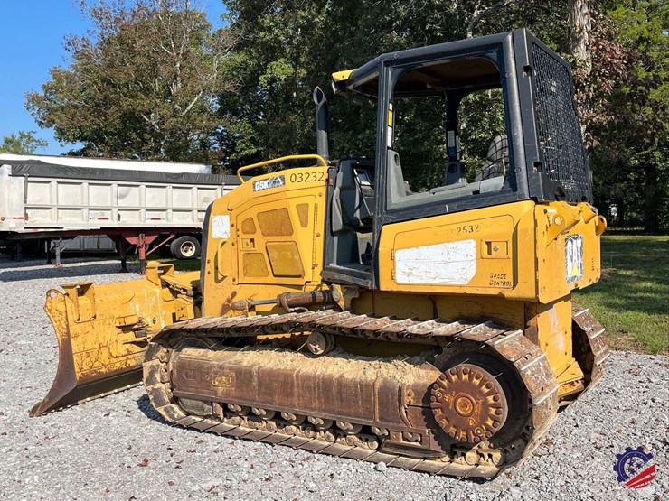 2017-caterpillar-d5k2-xl-image-2