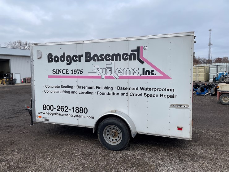 #1089-•-12'-single-axle-enclosed-trailer-(has-wi-title)-image-8