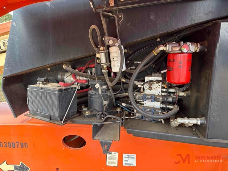 2015-jlg-600s-image-15