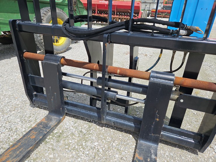 #201821-•-jcb-hyd-pallet-forks-image-2