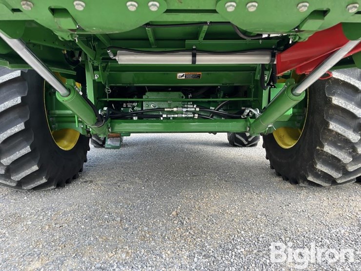 2024-john-deere-s780-image-13