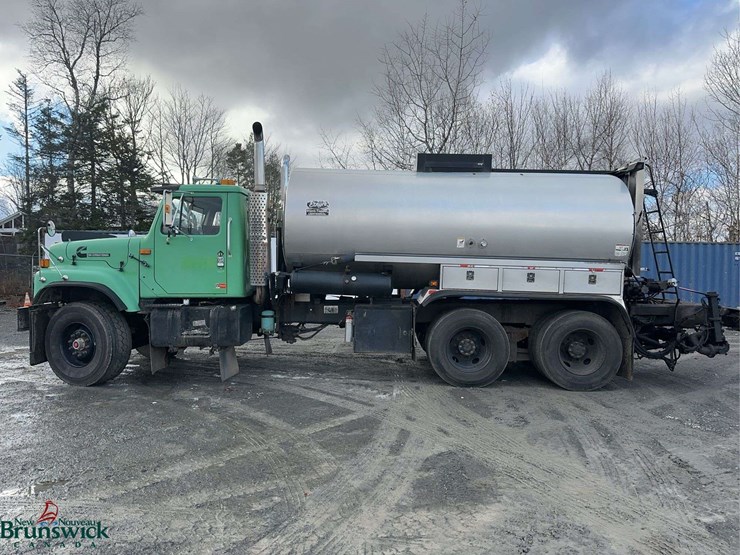 1999-international-2574-image-8