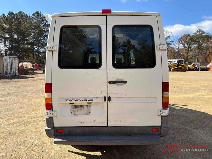 2006-dodge-sprinter-2500-image-4