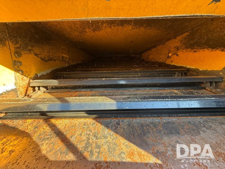 2012-oxbo-8435-image-62