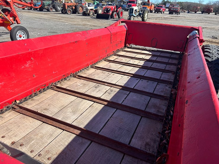 massey-ferguson-205-image-10