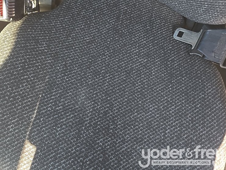 2016-caterpillar-120m2-image-223