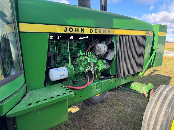 john-deere-4430-image-13