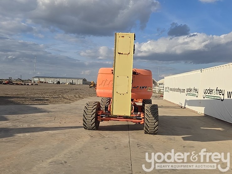 2014-jlg-800aj-image-8