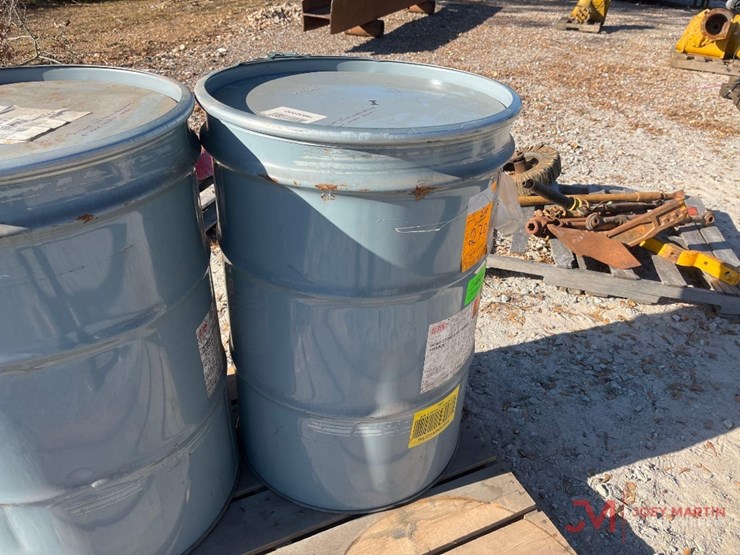 55-gal-dupont-white-automotive-primer-image-2