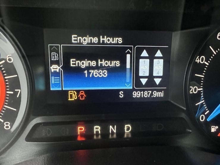 2017-ford-explorer-image-28