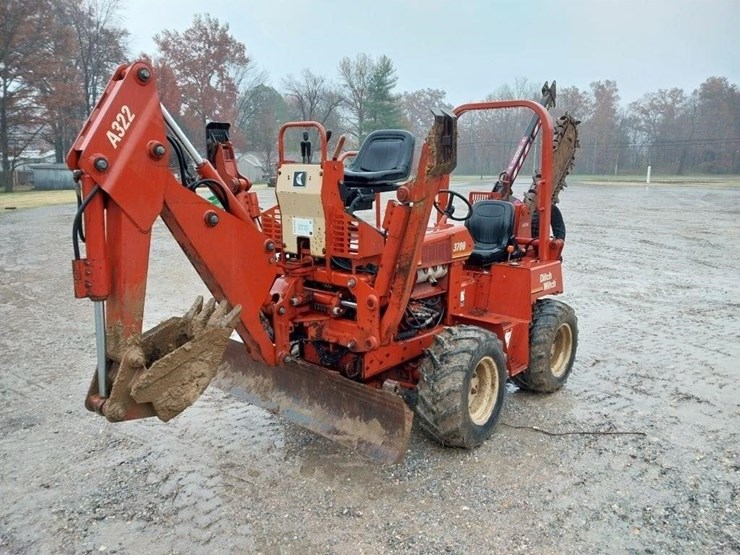 ditch-witch-3700-image-1