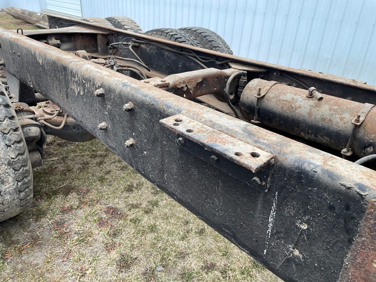 #1250-•-1963-mack-b53s-cab-and-chassis-(has-wi-title)-image-17