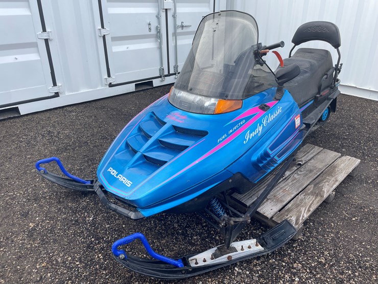 #1092-•-1994-polaris-indy-classic-500-snowmobile-(has-reg.-card)-image-1