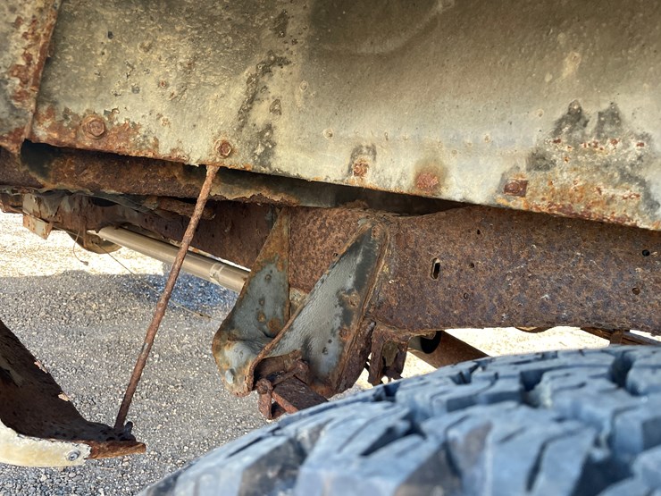 #1076-•-1985-chevy-pickup-truck-(has-wi-title)-image-21