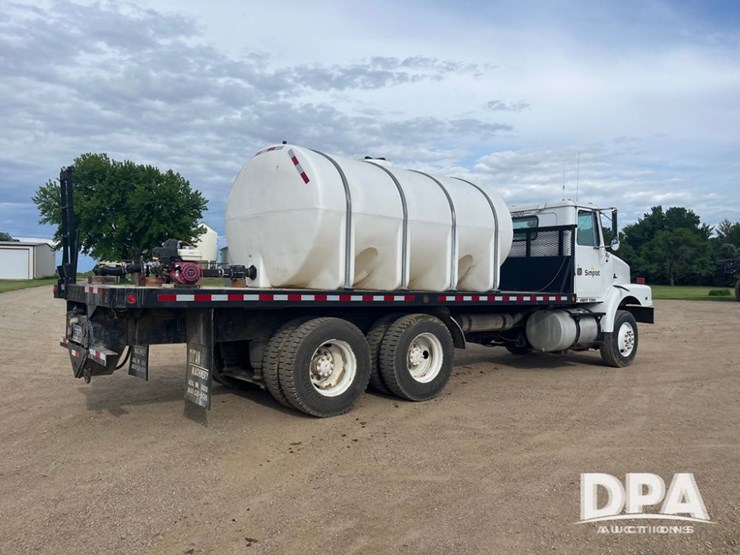 1993-white-gmc-liquid-truck-(dr8592-unit-129952)-image-8