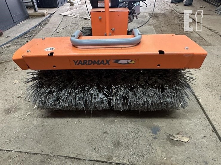 yardmax-walk-behind-power-broom-image-4