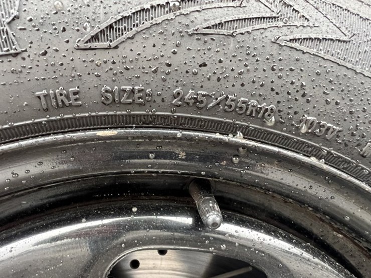 2017-ford-explorer-image-15