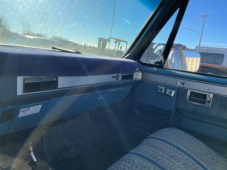 #1076-•-1985-chevy-pickup-truck-(has-wi-title)-image-30
