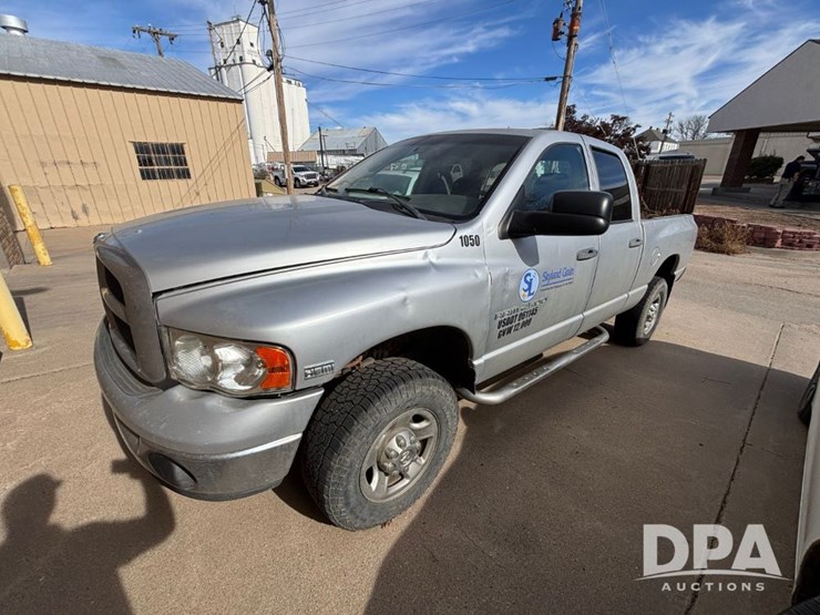 2004-dodge-2500-image-1