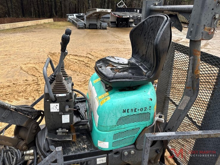 2015-ihi-9vxe-electric-mini-excavator-with-drive-on-rack-image-12