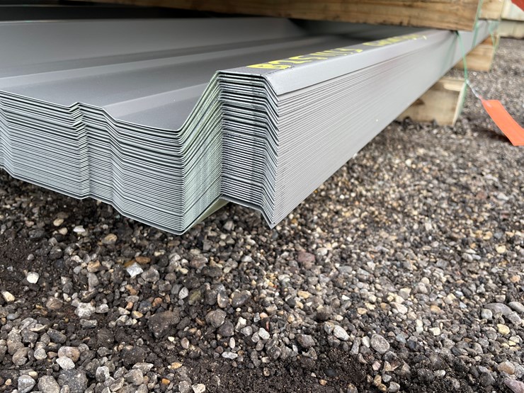 #1242-•-12'-sheets-of-steel-siding-image-2